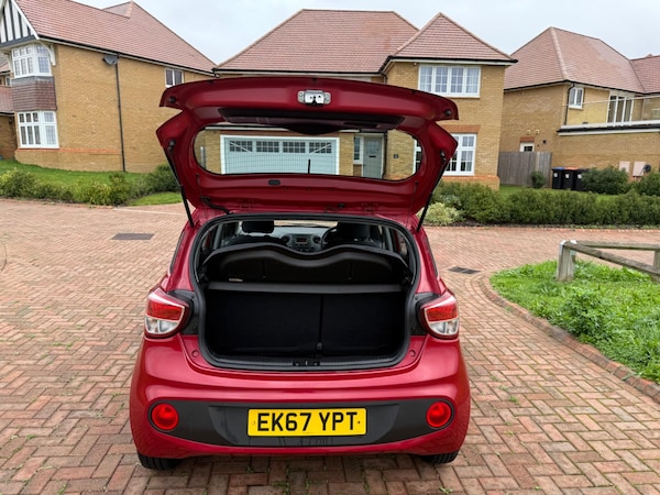 Used Hyundai i10 2017 for sale - 76295776: Photo 46