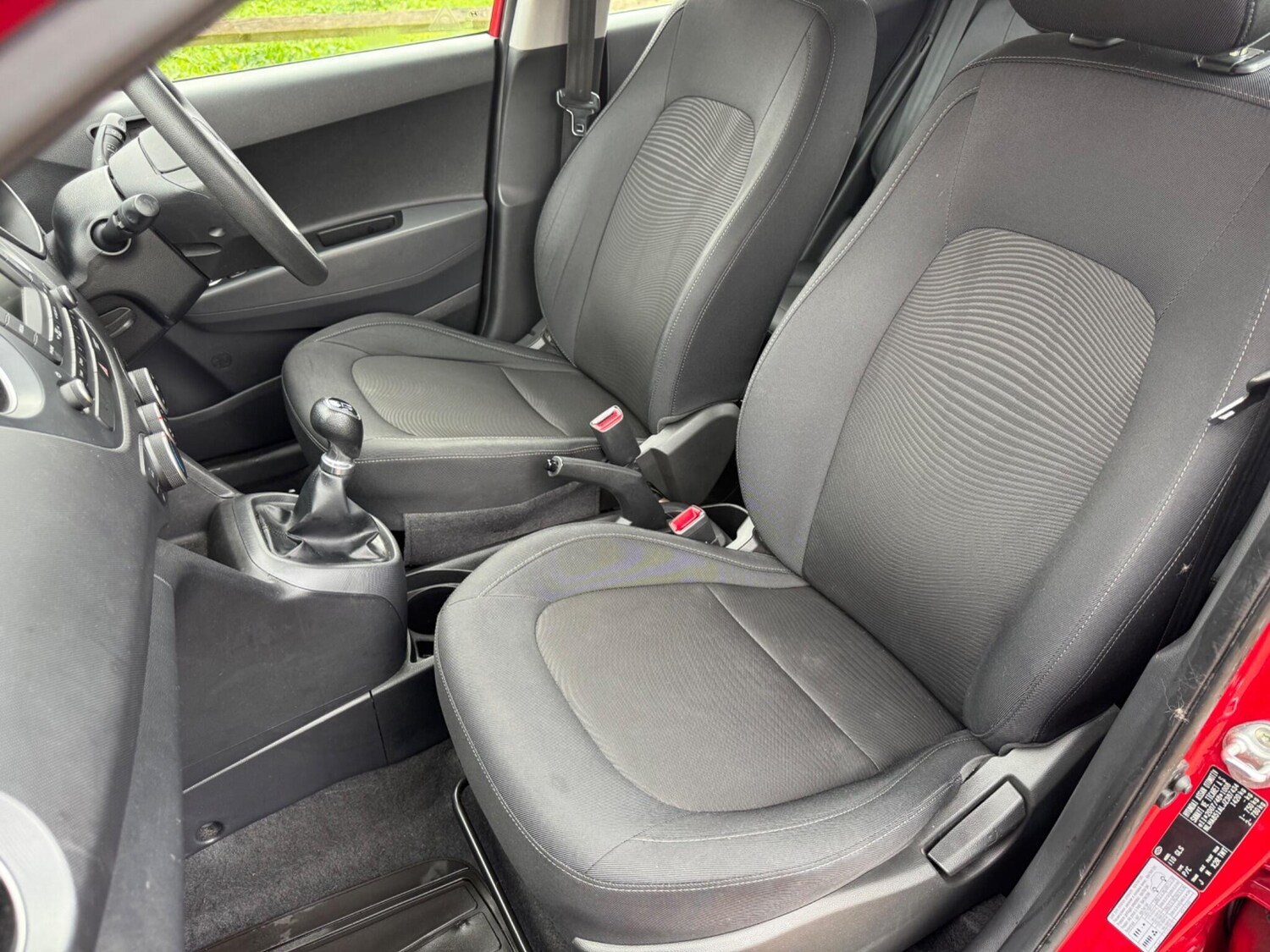 Used Hyundai i10 2017 for sale - 76295776: Photo 54