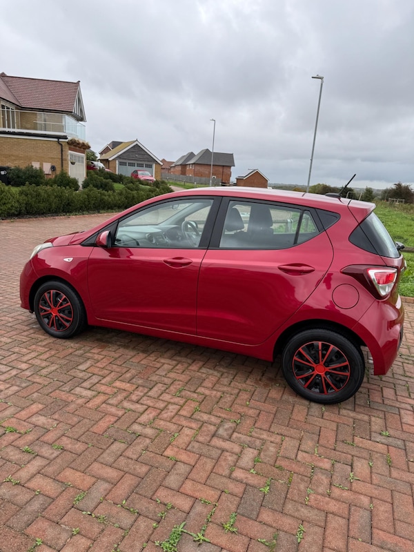 Used Hyundai i10 2017 for sale - 76295776: Photo 8