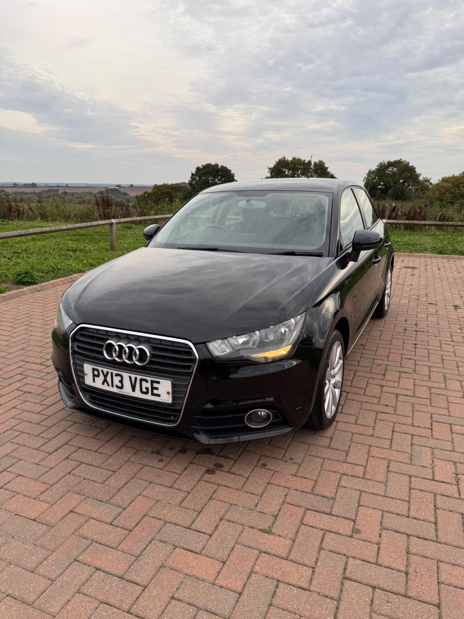 Used Audi A1 2013 for sale - 76152524: Photo 4