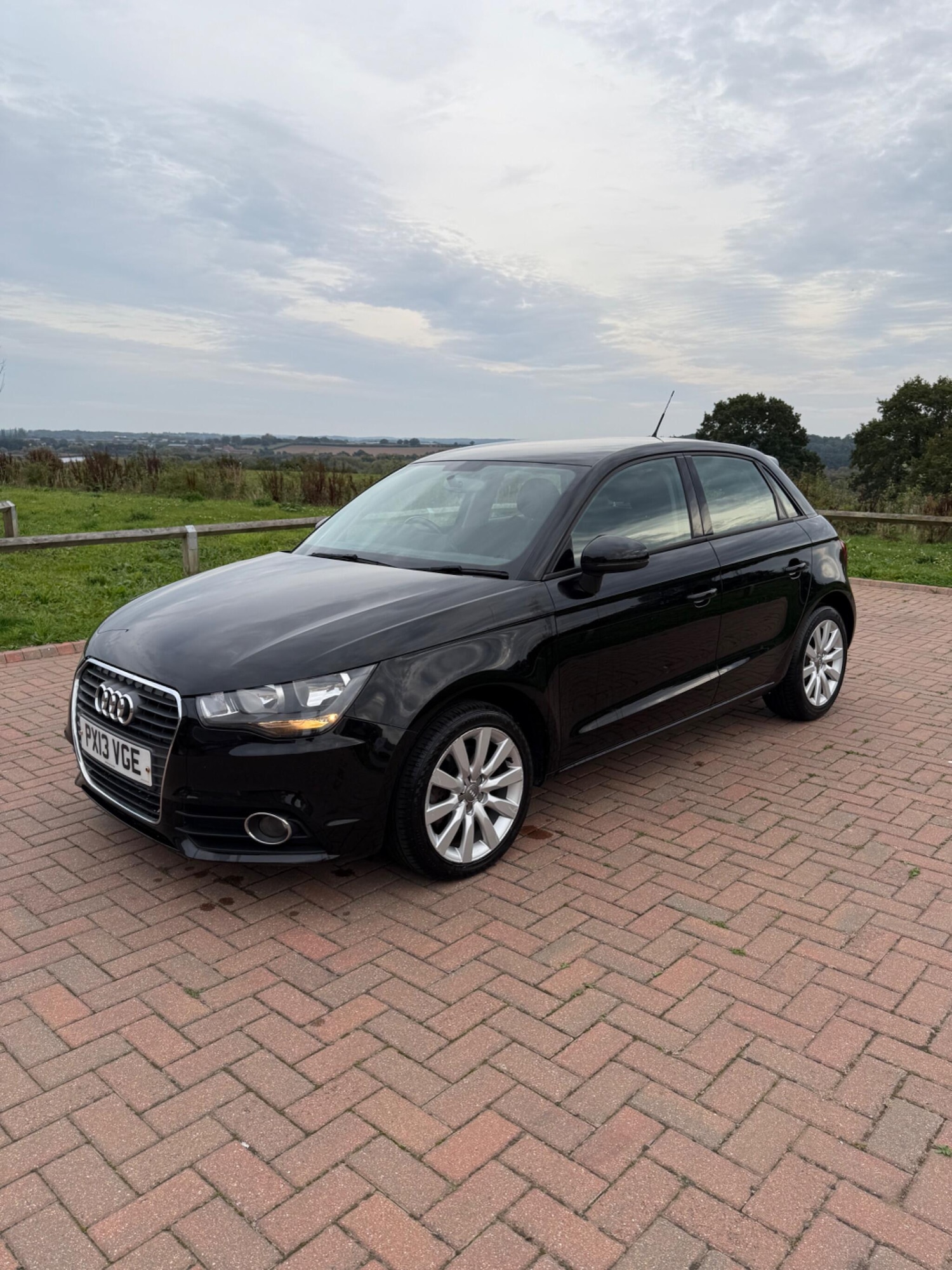 Used Audi A1 2013 for sale - 76152524: Photo 5