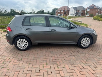 Used Volkswagen Golf 2018 for sale - 76002256: Photo