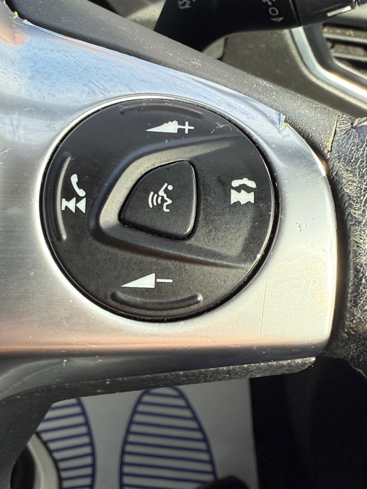 Used Ford Kuga 2015 for sale - 76398904: Photo 24