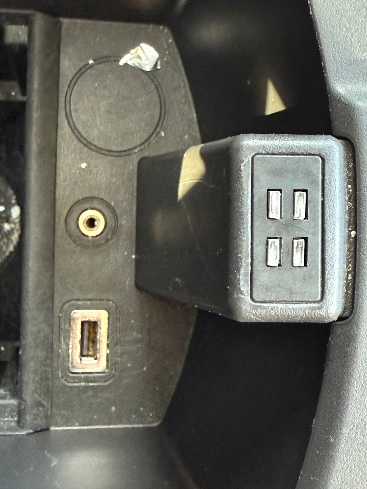 Used Ford Kuga 2015 for sale - 76398904: Photo 30