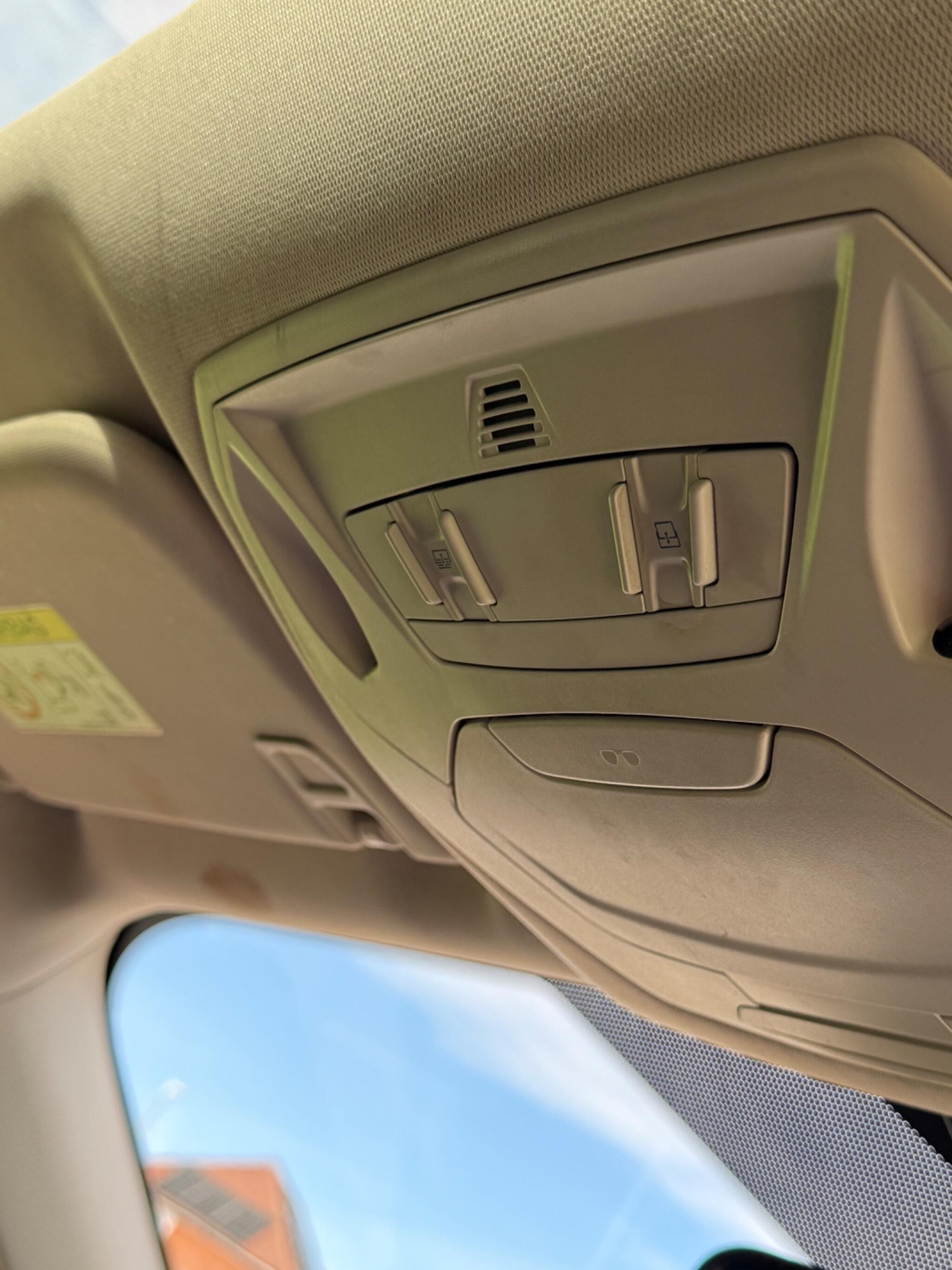 Used Ford Kuga 2015 for sale - 76398904: Photo 32