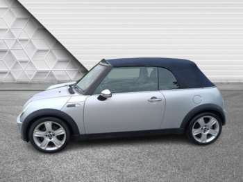 Used MINI Convertible 2004 for sale - 74806725: Photo
