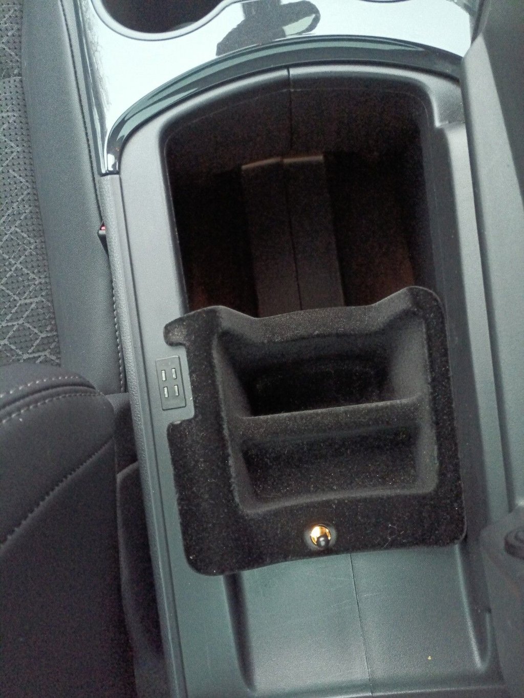 Used Peugeot 3008 2015 for sale - 77799815: Photo 41