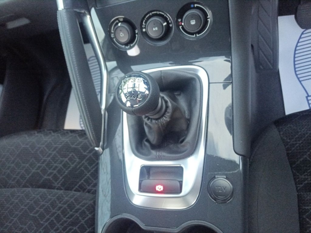 Used Peugeot 3008 2015 for sale - 76474643: Photo 26