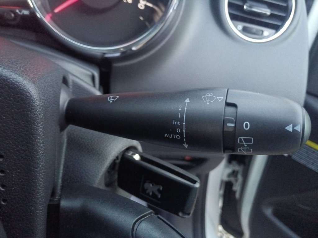 Used Peugeot 3008 2015 for sale - 76474643: Photo 32