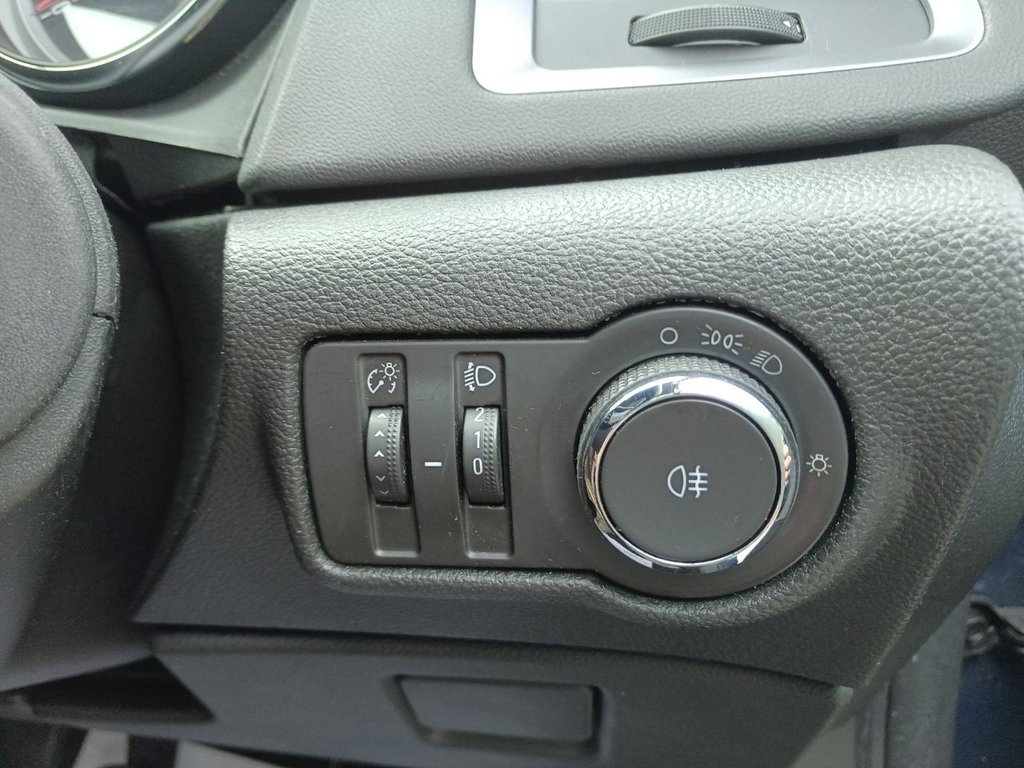 Used Vauxhall Astra 2015 for sale - 78017973: Photo 36