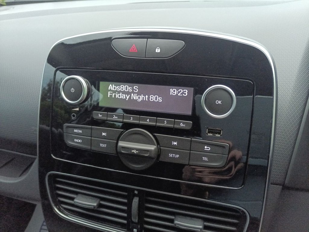 Used Renault Clio 2025 for sale - 76203397: Photo 11