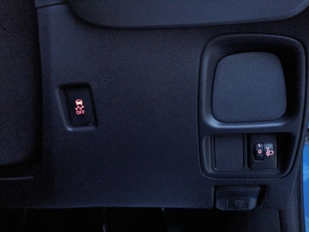 Used Peugeot 108 2016 for sale - 77551626: Photo 25