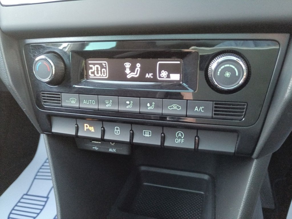 Used Skoda Rapid Spaceback 2017 for sale - 76855165: Photo 31