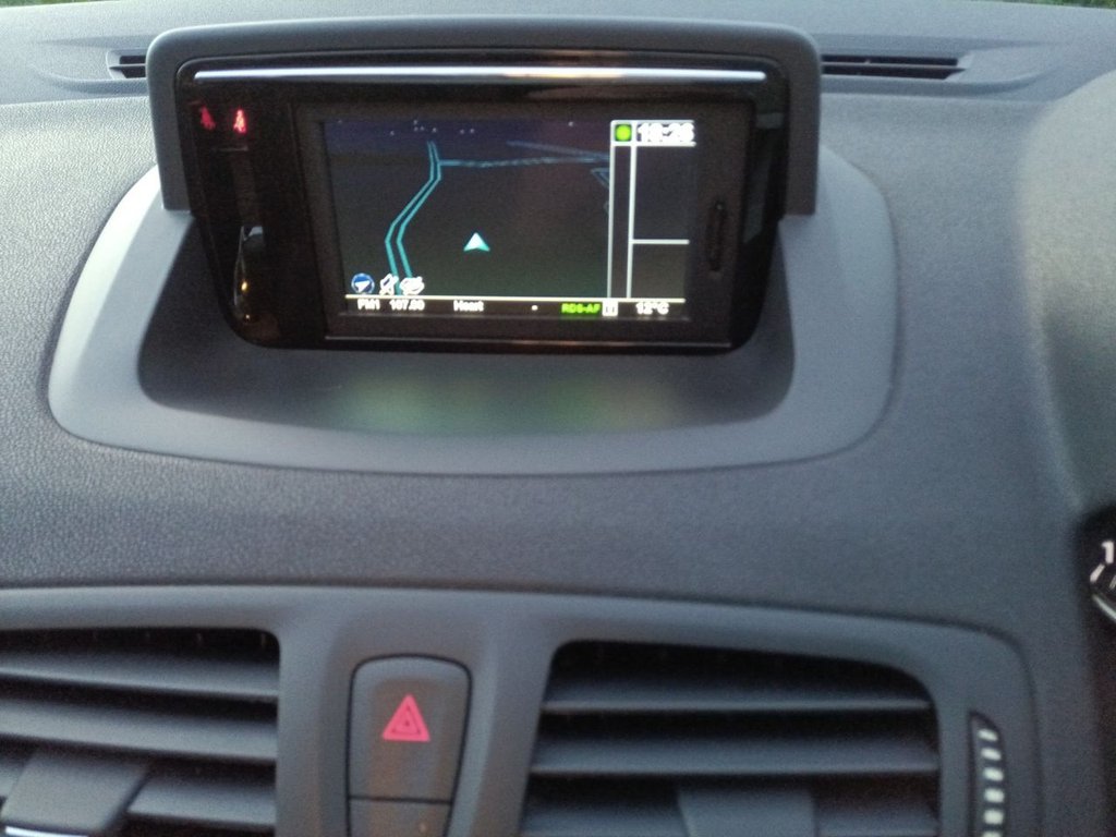 Used Renault Megane 2015 for sale - 76309373: Photo 11