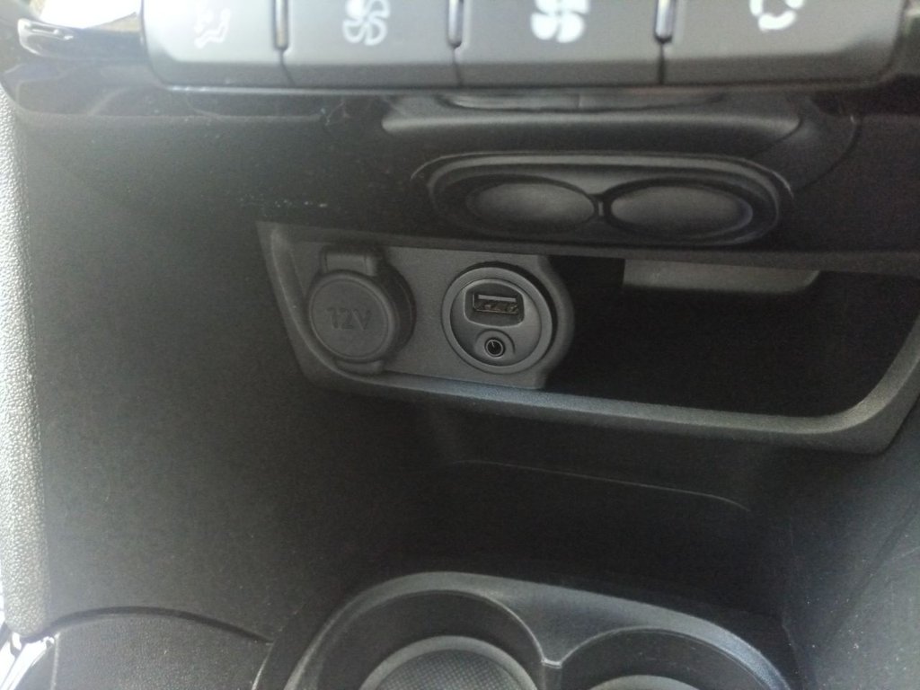 Used Peugeot 2008 2018 for sale - 76279870: Photo 28