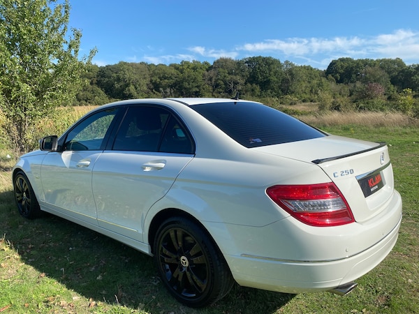 Used Mercedes-Benz C Class 2009 for sale - 73700872: Photo 4