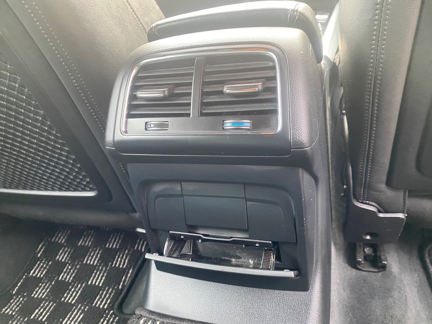 Used Audi Q5 2013 for sale - 76875155: Photo 44