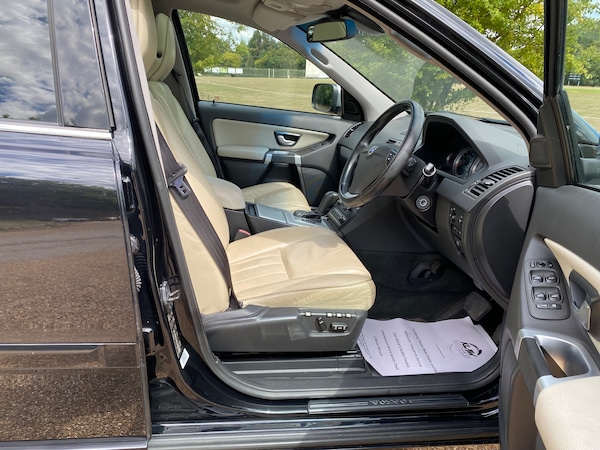 Used Volvo XC90 2012 for sale - 75620902: Photo 8