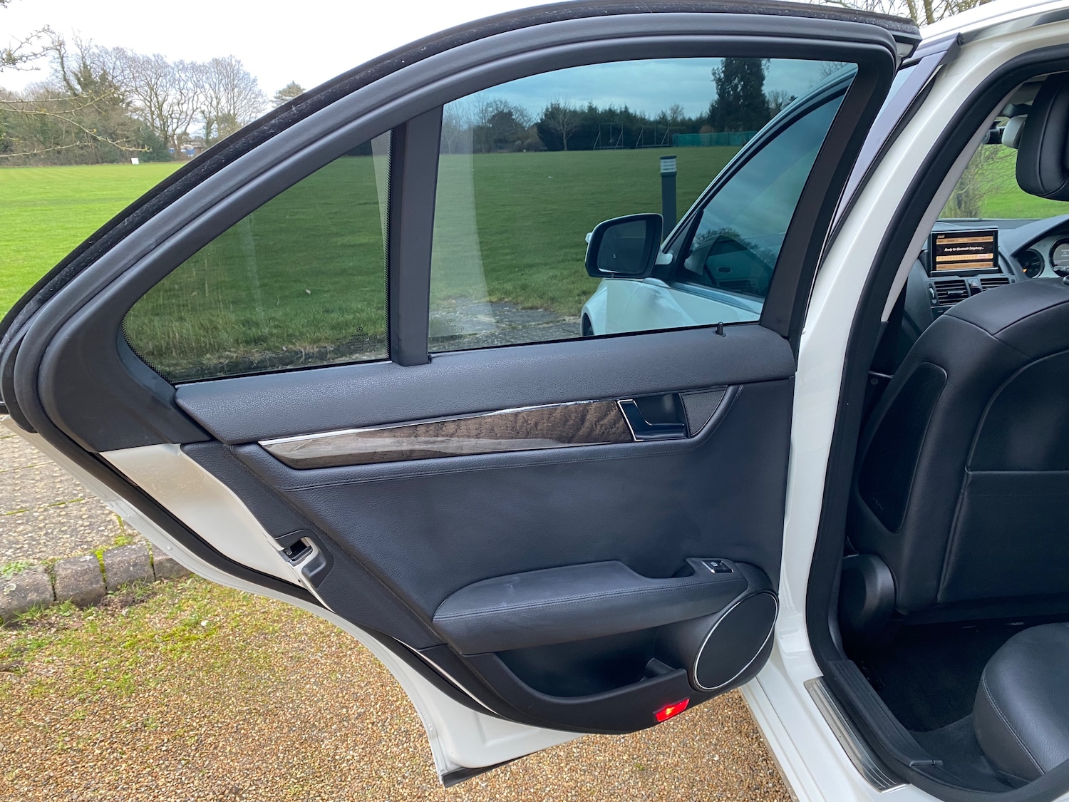 Used Mercedes-Benz C Class 2009 for sale - 77180017: Photo 24