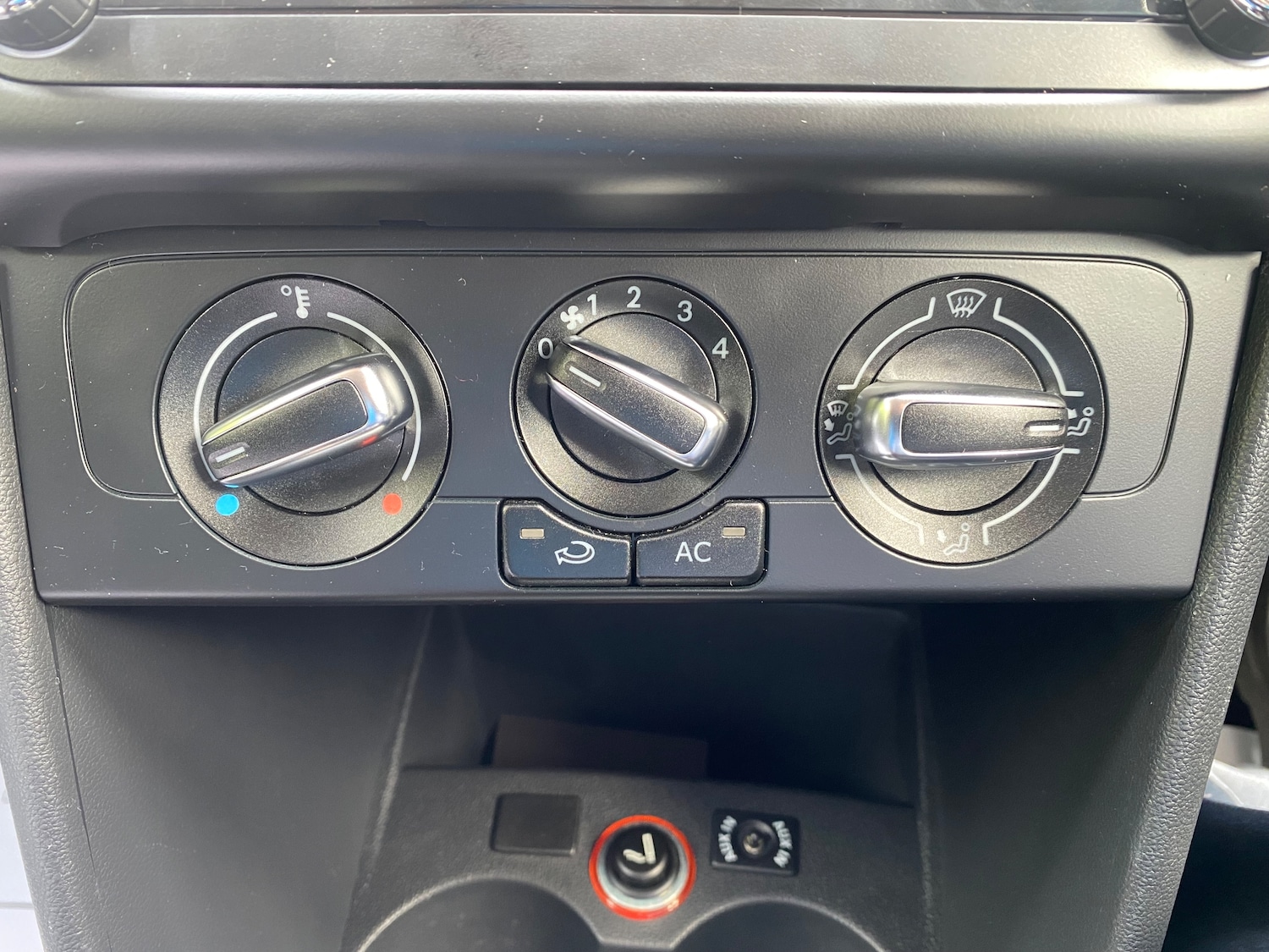 Used Volkswagen Polo 2012 for sale - 76672646: Photo 25