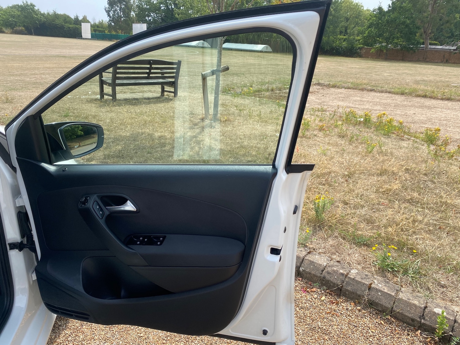 Used Volkswagen Polo 2012 for sale - 76672646: Photo 8