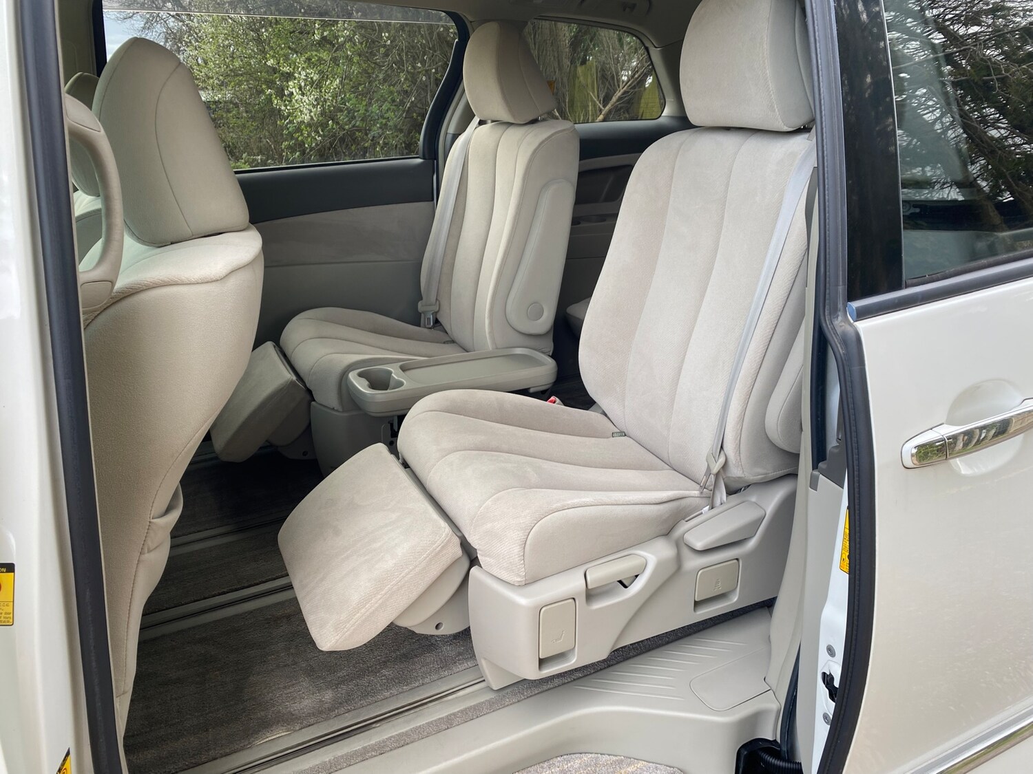 Used Toyota Estima 2010 for sale - 77841657: Photo 26