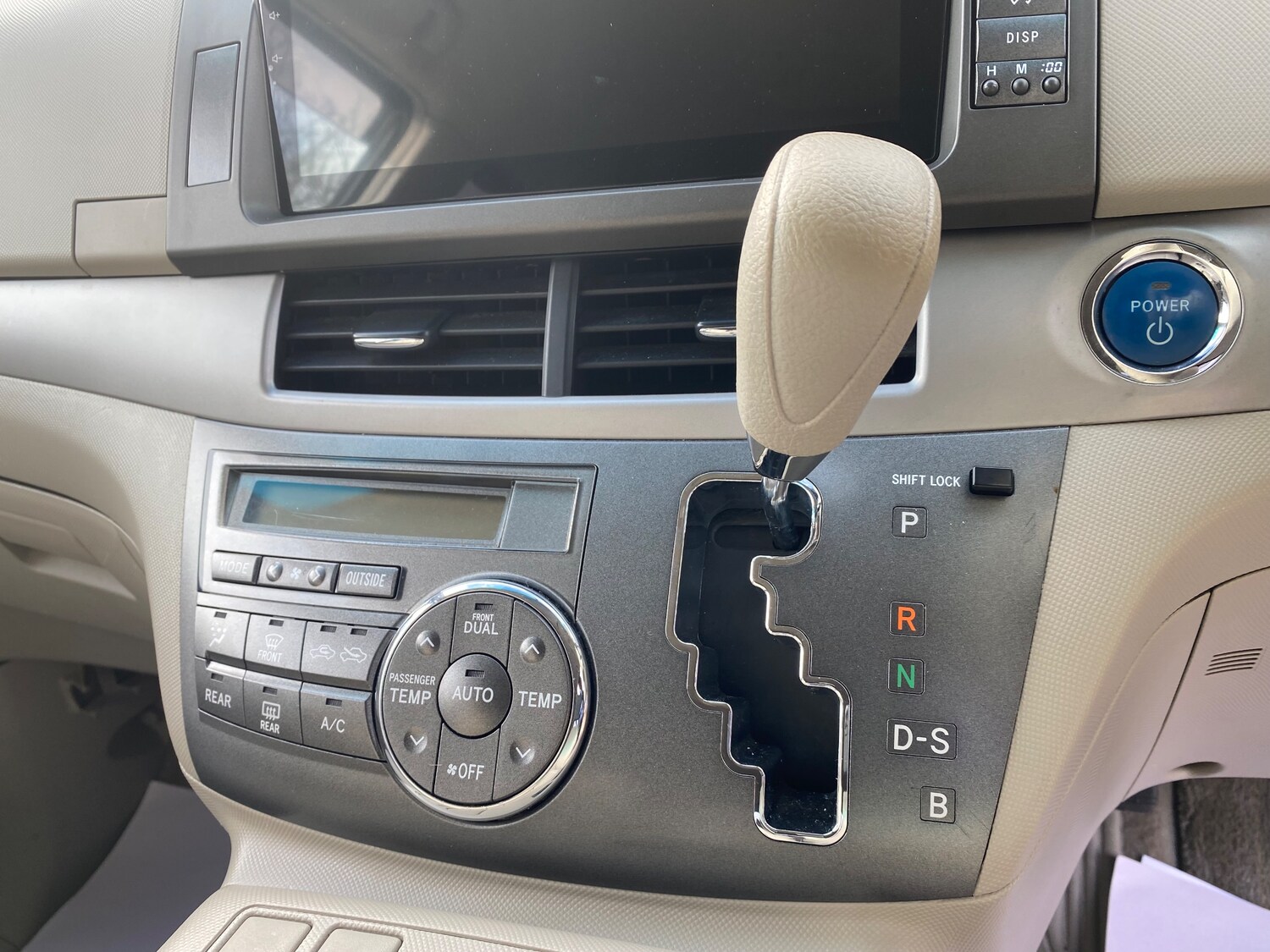 Used Toyota Estima 2010 for sale - 77841657: Photo 31