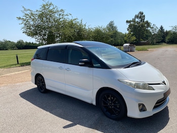 Used Toyota Estima 2010 for sale - 79032999: Photo