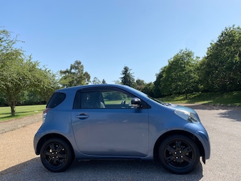 Used Toyota IQ 2010 for sale - 78997494: Photo