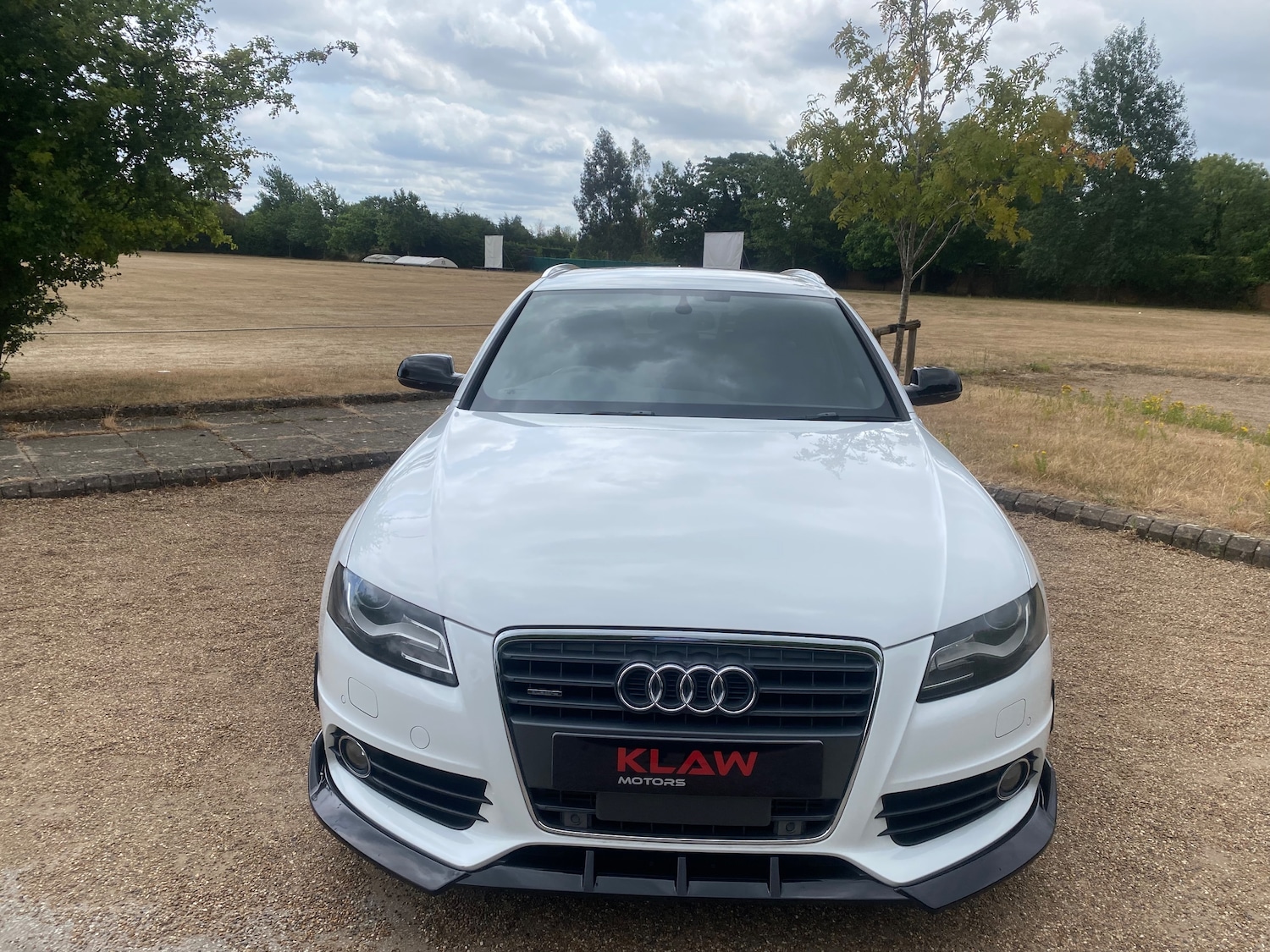 Used Audi A4 Avant 2011 for sale - 78074850: Photo 2