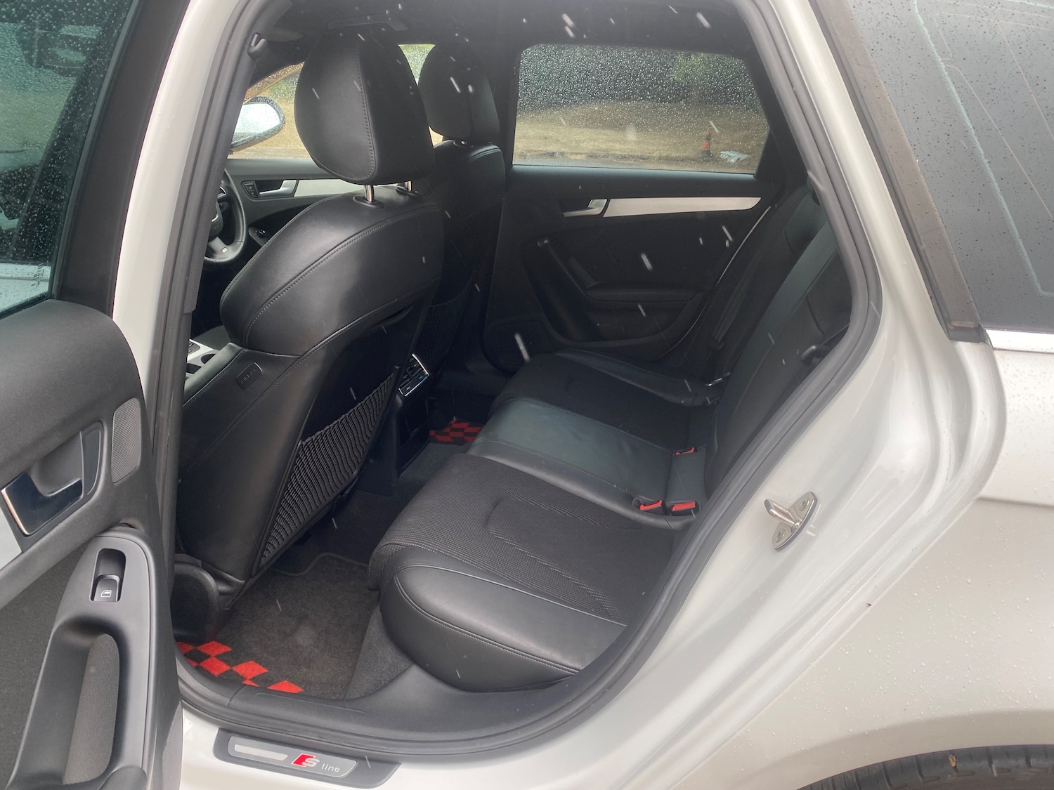 Used Audi A4 Avant 2011 for sale - 78074850: Photo 25