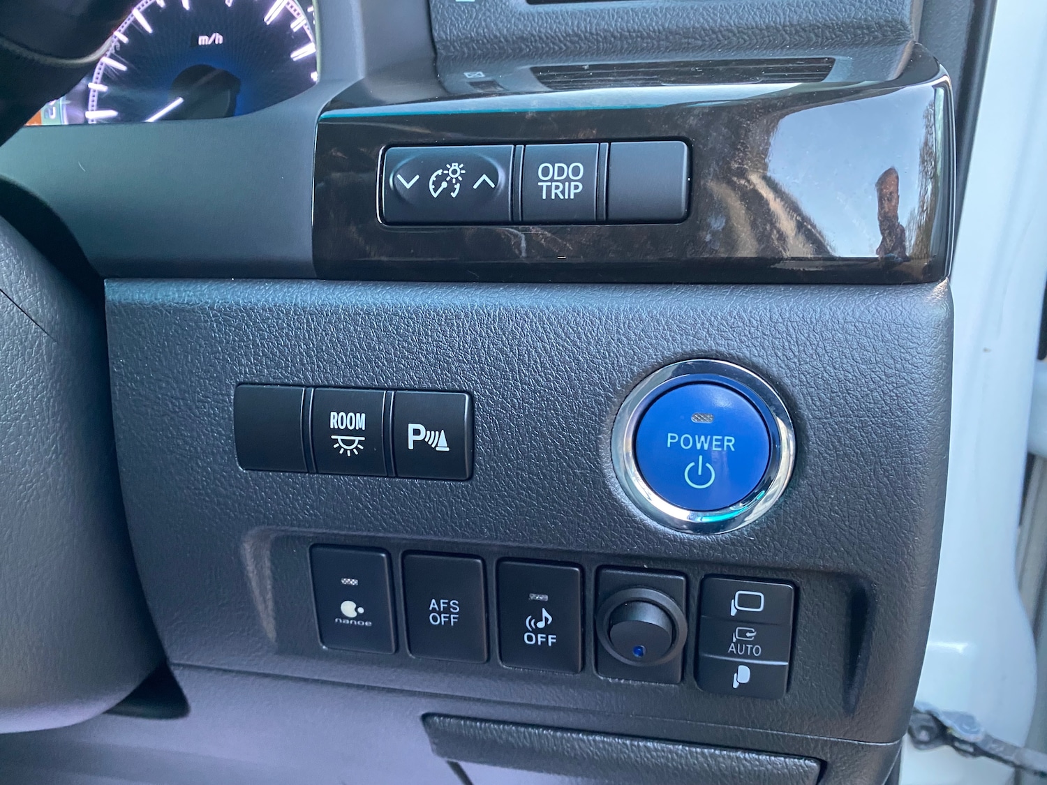 Used Toyota Alphard 2012 for sale - 76934248: Photo 11