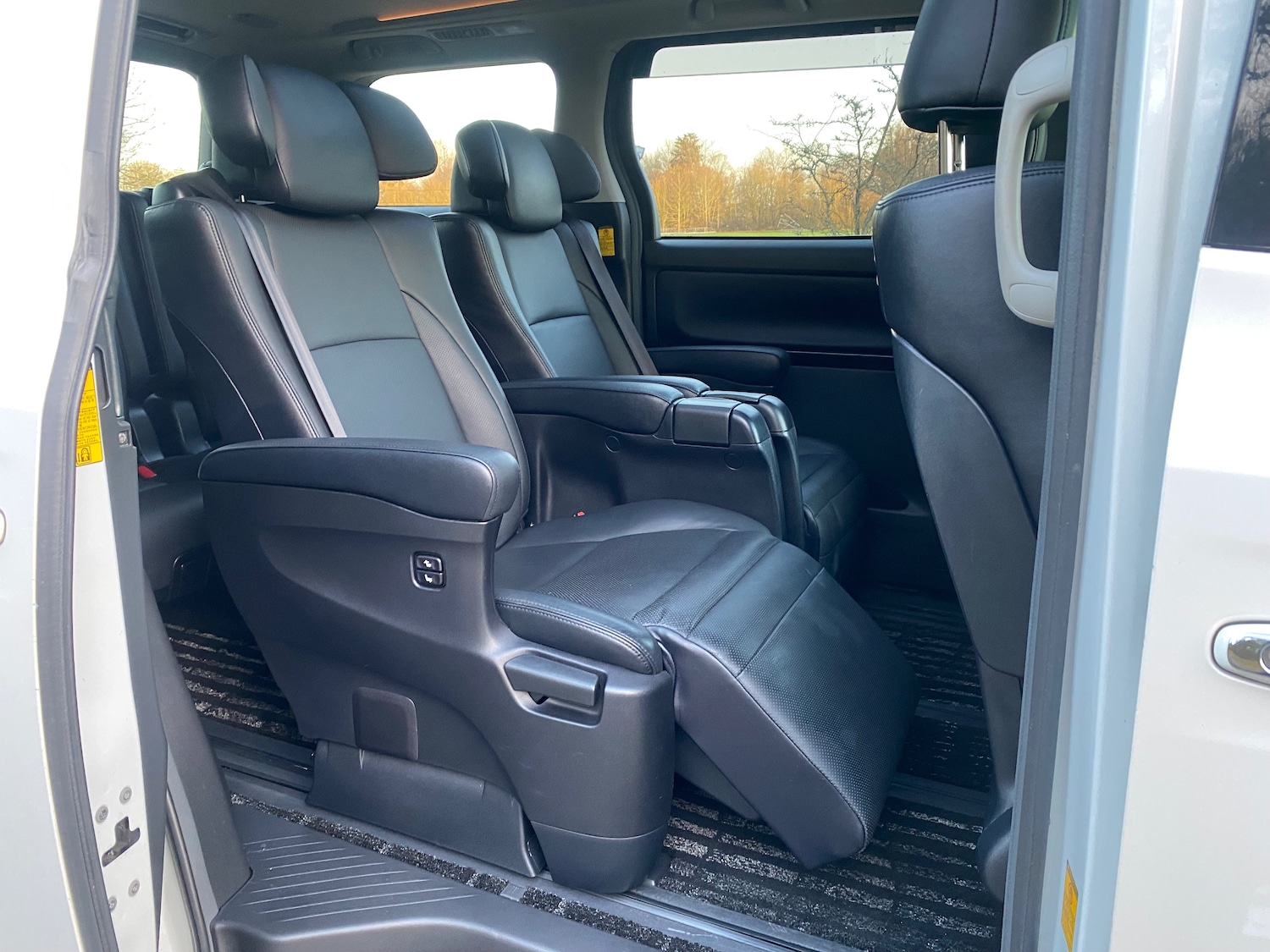 Used Toyota Alphard 2012 for sale - 76934248: Photo 58