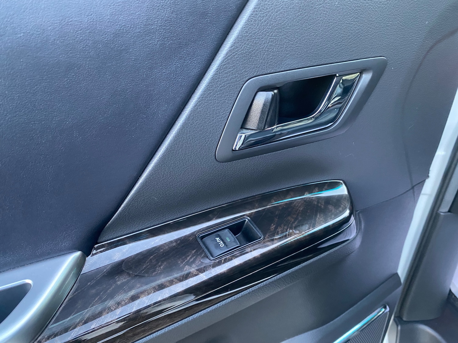 Used Toyota Alphard 2012 for sale - 76934248: Photo 72