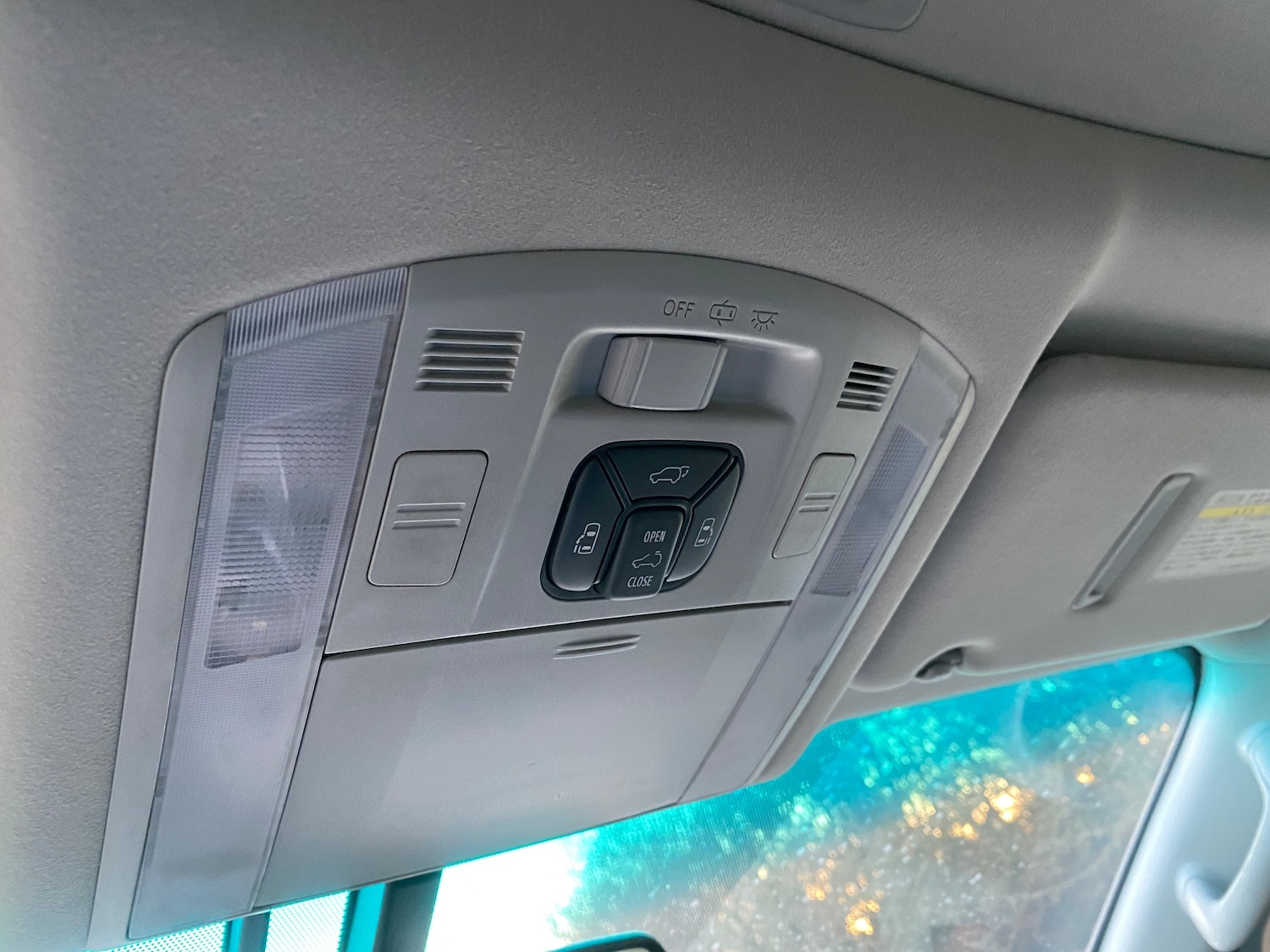 Used Toyota Alphard 2012 for sale - 76934248: Photo 75