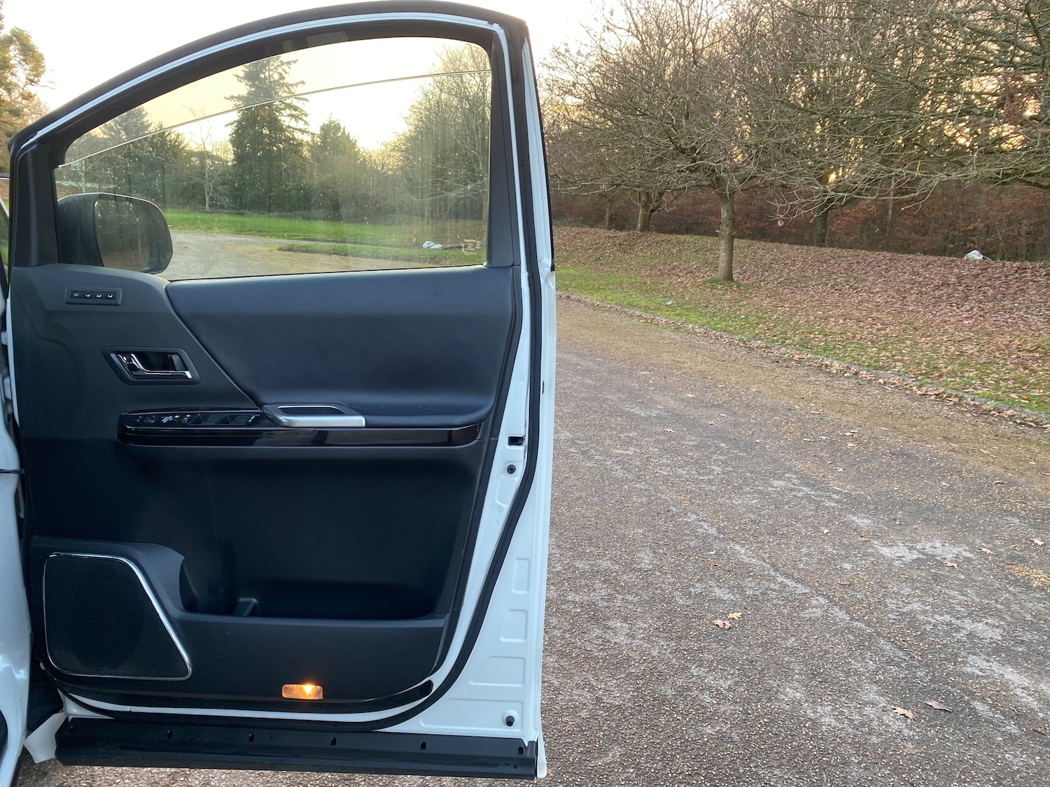 Used Toyota Alphard 2012 for sale - 76934248: Photo 9