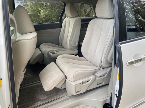Used Toyota Estima 2010 for sale - 72043906: Photo 23