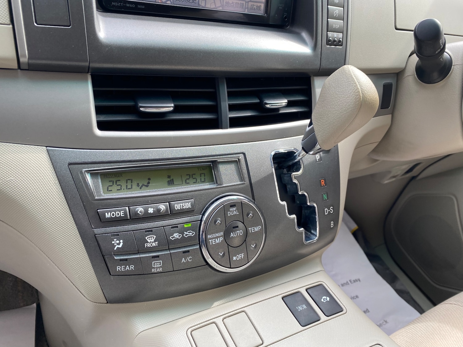 Used Toyota Estima 2010 for sale - 77125236: Photo 29