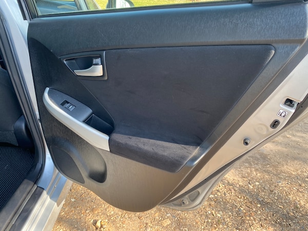 Used Toyota Prius 2015 for sale - 73836070: Photo 12