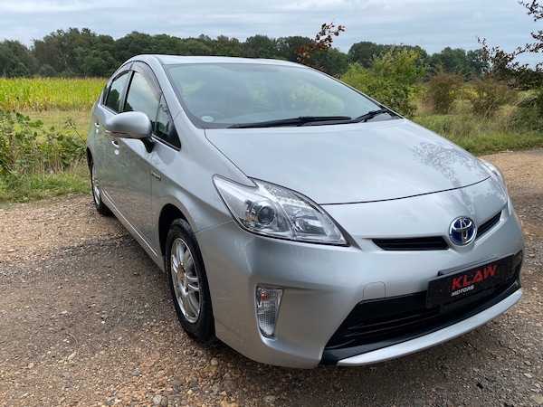 Used Toyota Prius 2015 for sale - 73836070: Photo 1