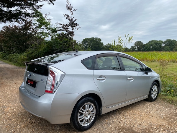 Used Toyota Prius 2015 for sale - 73836070: Photo 30