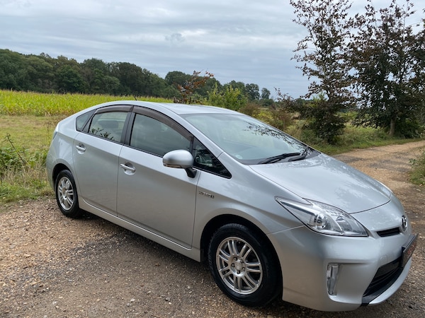 Used Toyota Prius 2015 for sale - 73836070: Photo 3