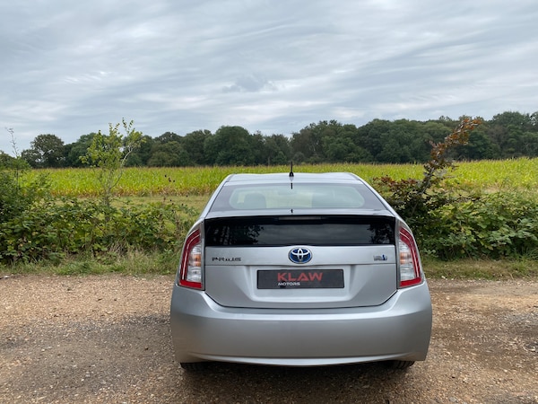 Used Toyota Prius 2015 for sale - 73836070: Photo 9