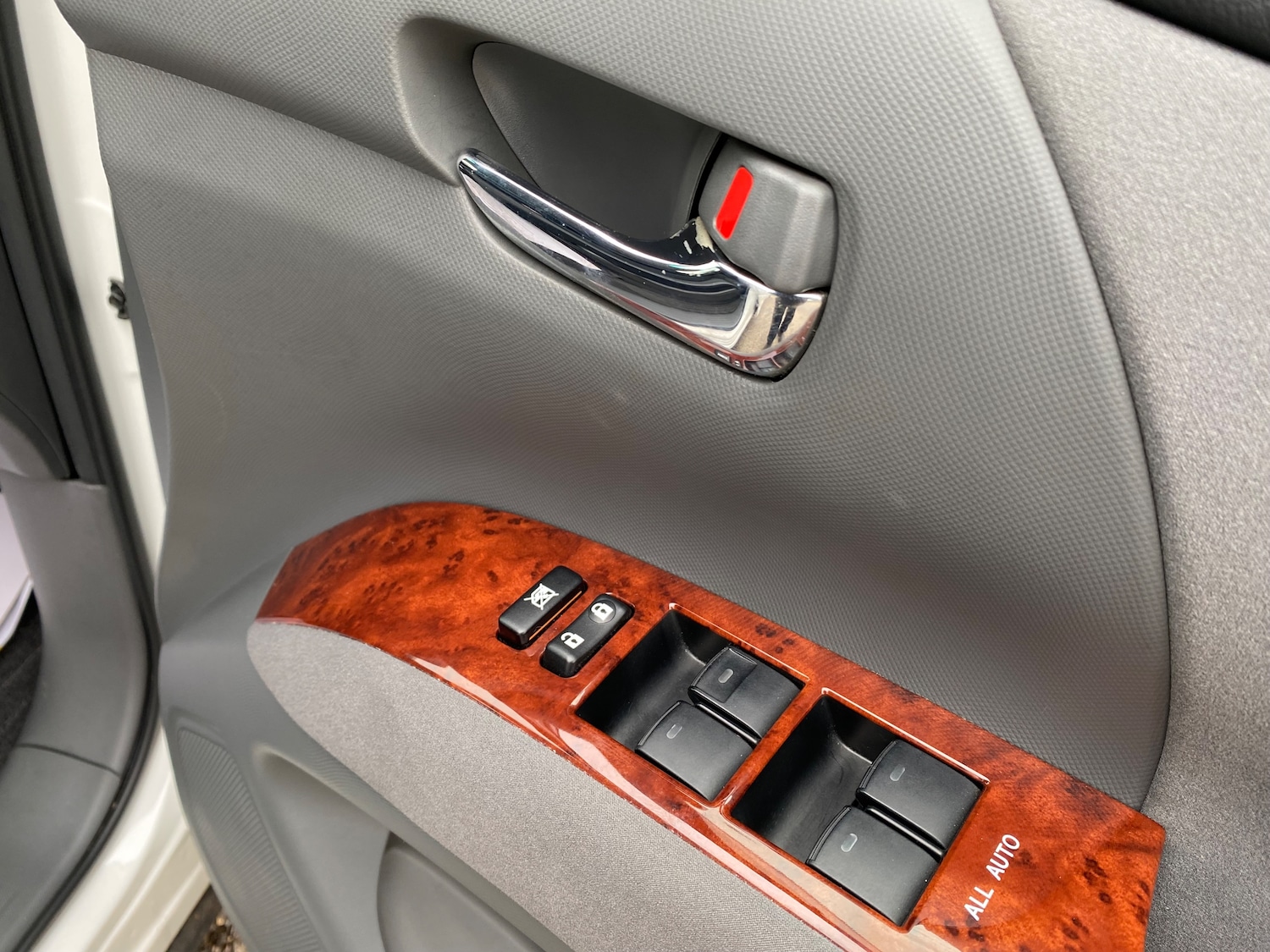 Used Toyota Estima 2010 for sale - 77786413: Photo 10