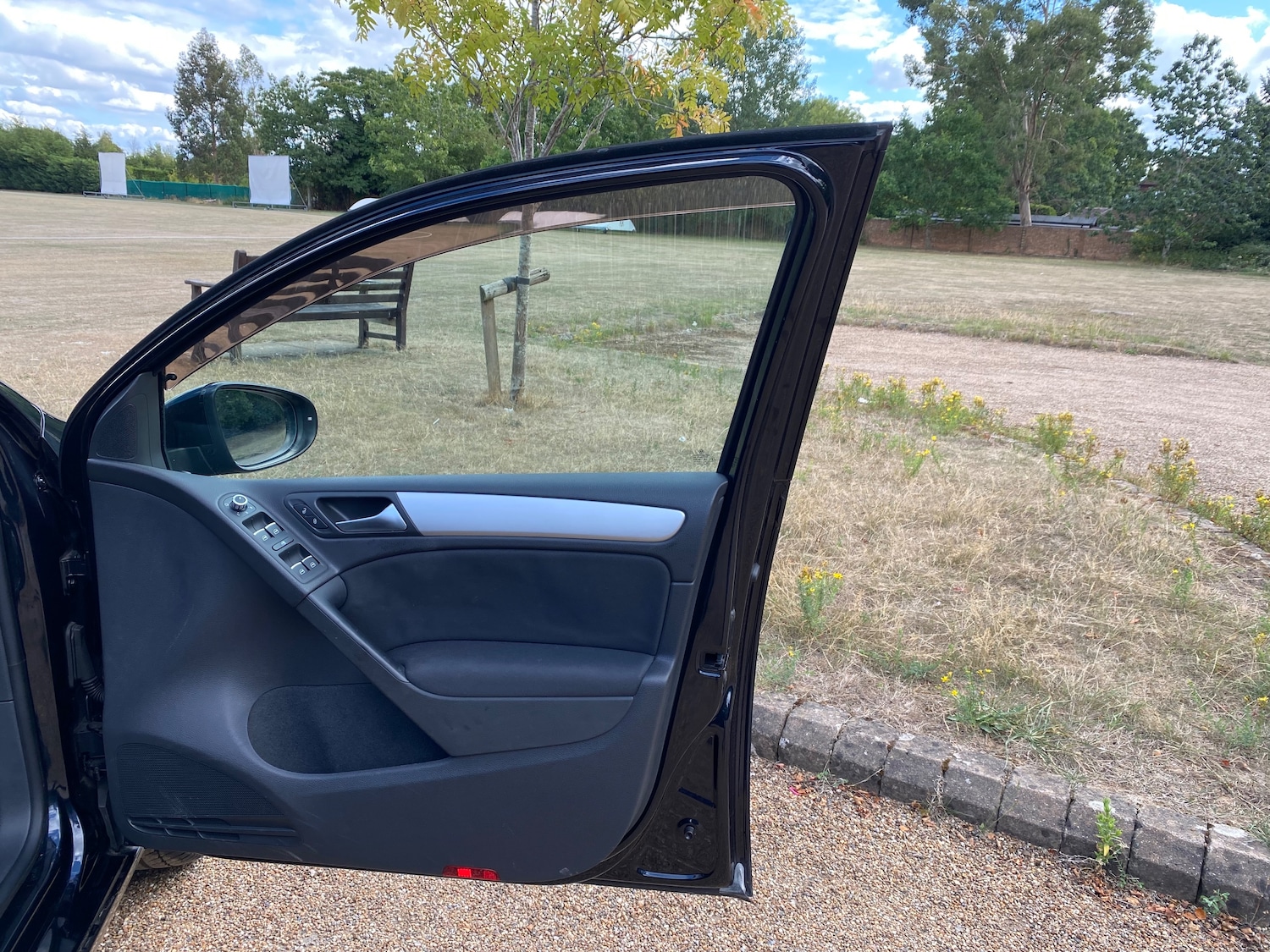 Used Volkswagen Golf 2011 for sale - 77211704: Photo 11