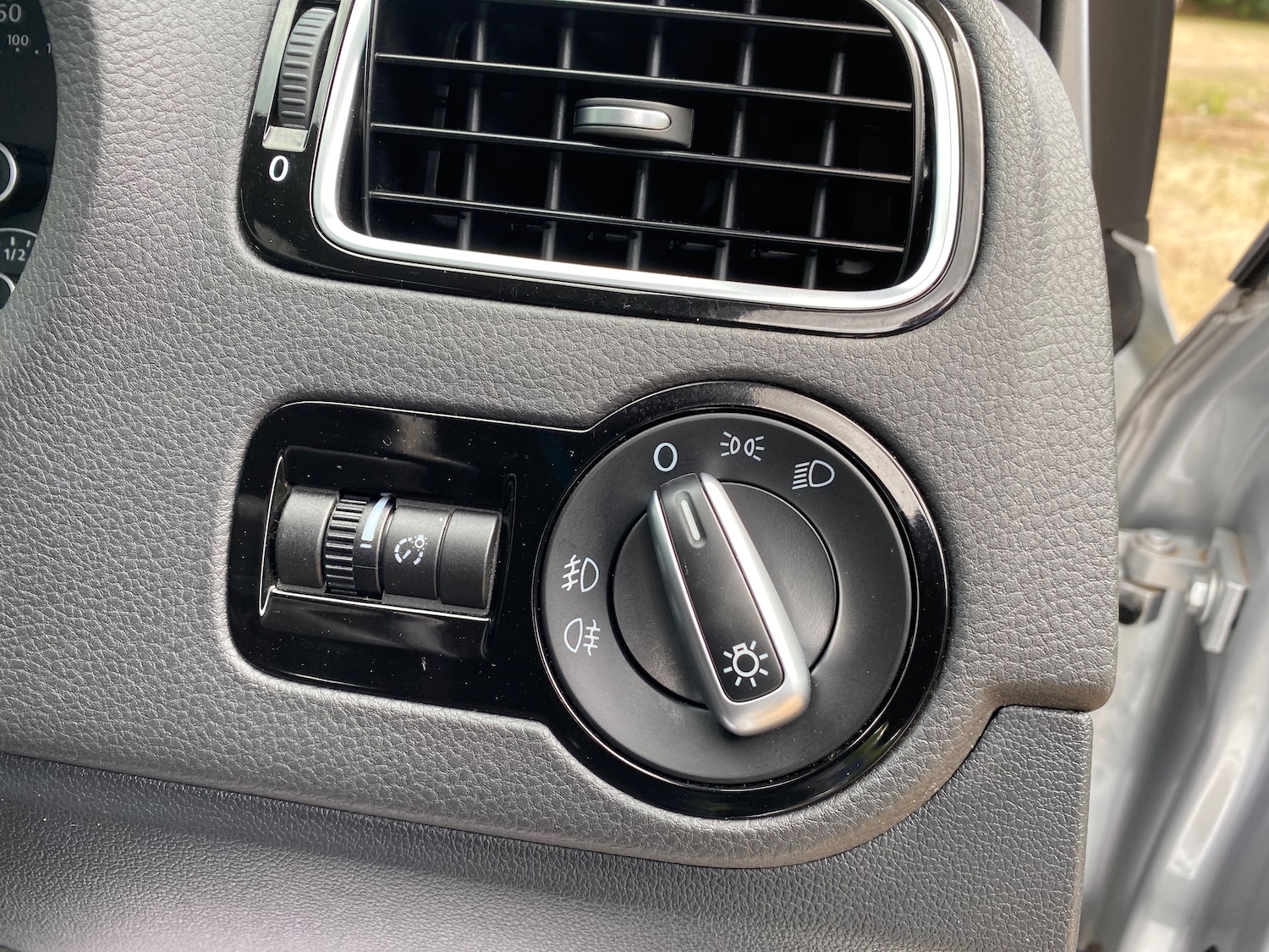 Used Volkswagen Polo 2012 for sale - 77211686: Photo 35