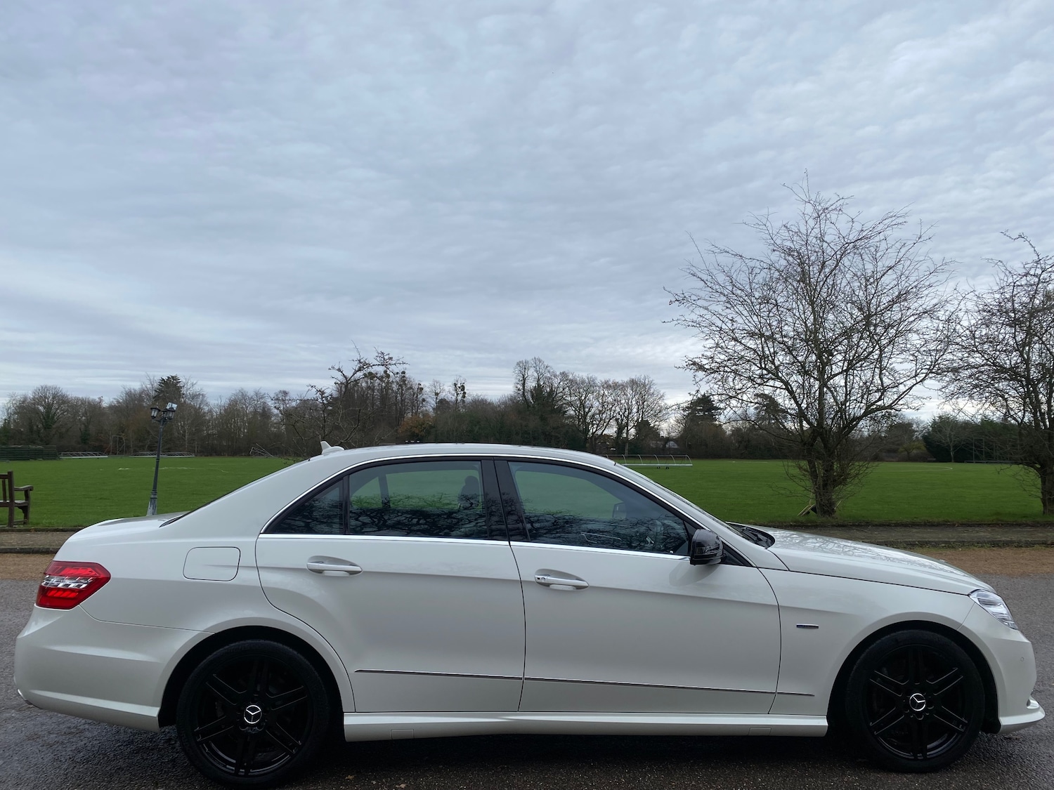Used Mercedes-Benz E Class 2012 for sale - 76888939: Photo 10