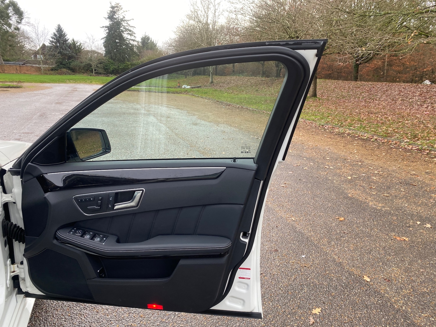 Used Mercedes-Benz E Class 2012 for sale - 76888939: Photo 11