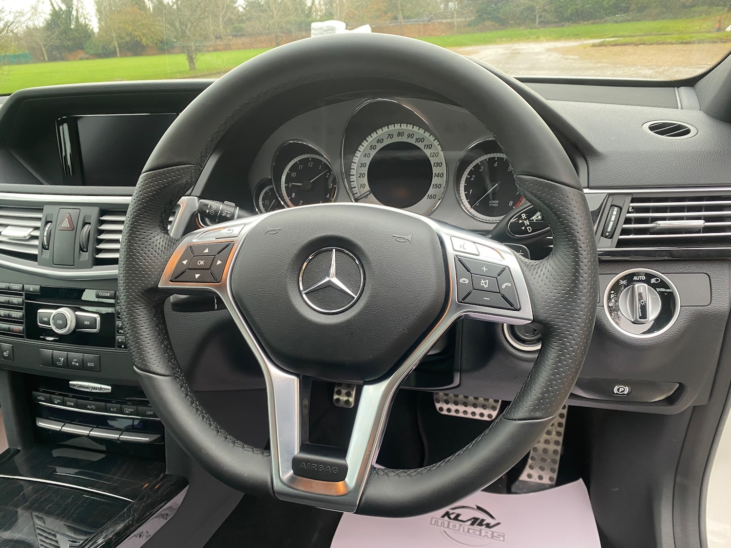 Used Mercedes-Benz E Class 2012 for sale - 76888939: Photo 15