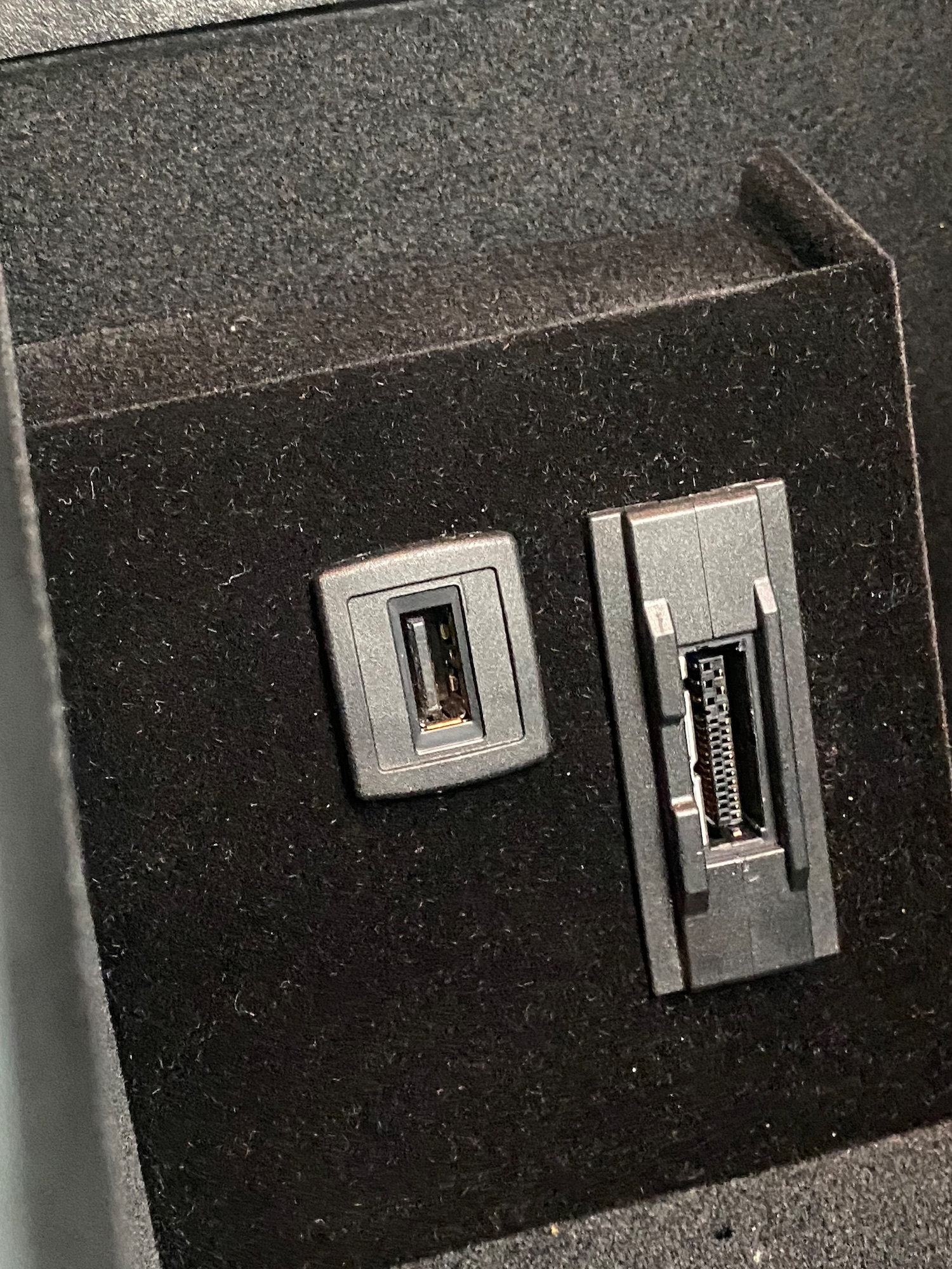 Used Mercedes-Benz E Class 2012 for sale - 76888939: Photo 25